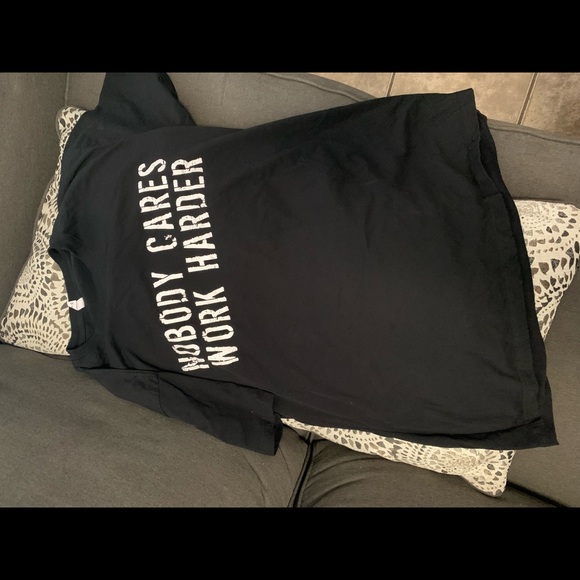 Graphic Tees Set of 3 - Picture 14 of 14